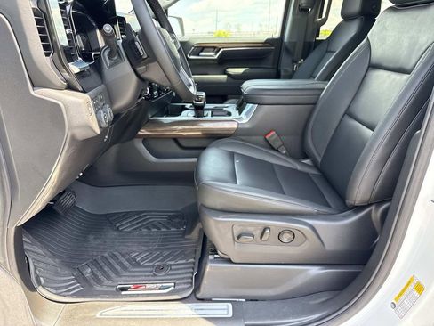 New 2026 Chevrolet Silverado 1500 LT Trail Boss w/ Convenience Package II AWD/4WD image 9