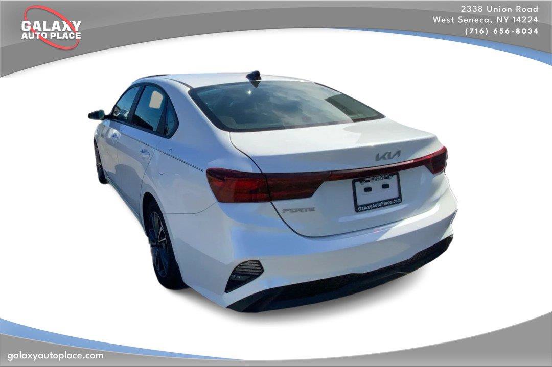 Used 2023 Kia Forte LXS w/ LXS Technology Package FWD image 7