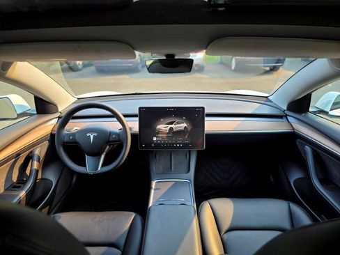 Used 2022 Tesla Model 3 Long Range AWD/4WD image 10