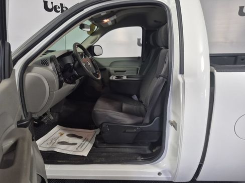 Used 2010 GMC Sierra 1500 W/T RWD image 5