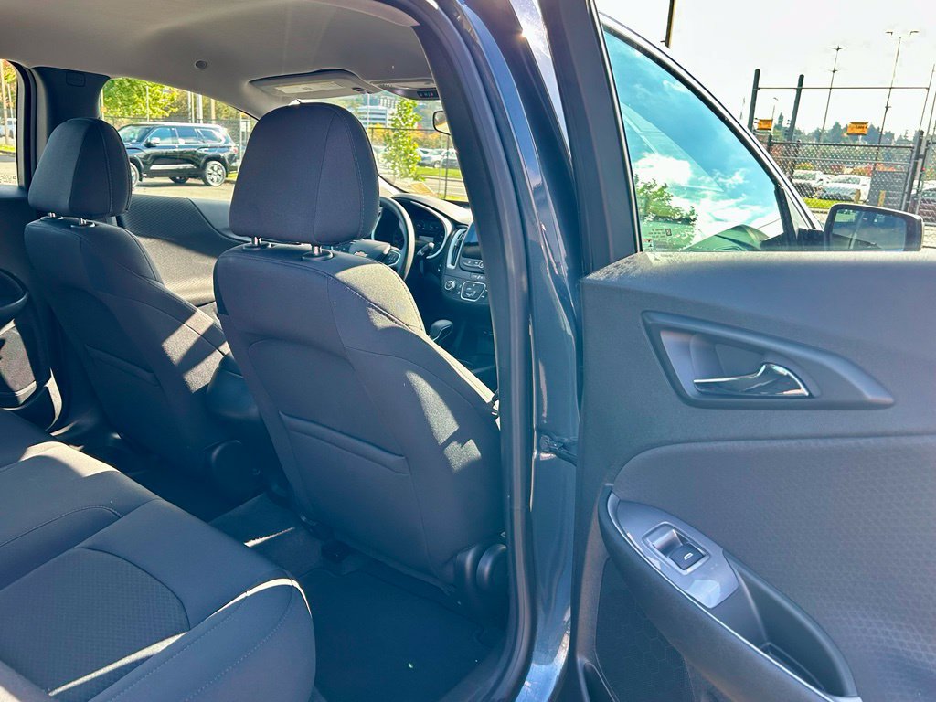 Used 2021 Chevrolet Malibu LS FWD image 13