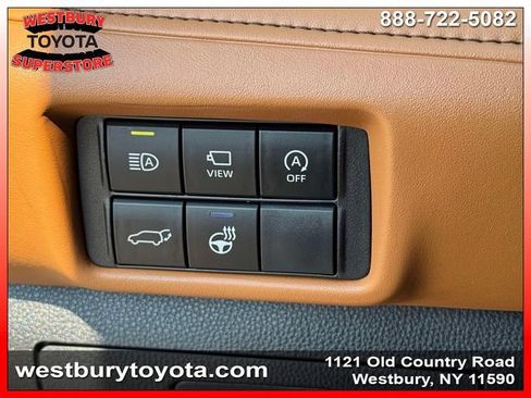 Certified 2024 Toyota Highlander Platinum AWD/4WD image 23
