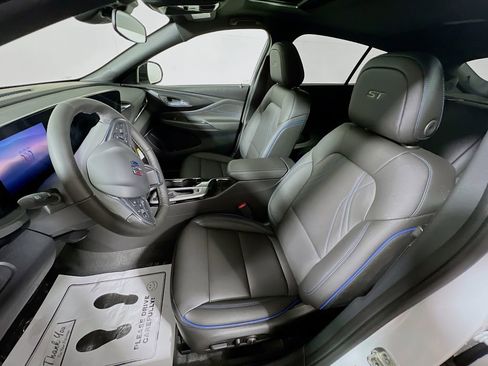 New 2026 Buick Envista Sport Touring w/ Convenience I Package image 16