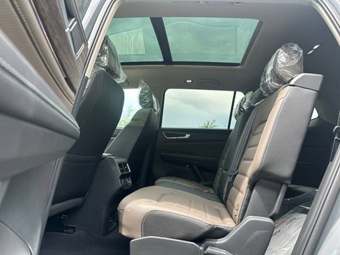 New 2026 Volkswagen Atlas SEL AWD/4WD image 18