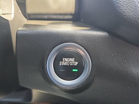 Used 2023 GMC Terrain SLE w/ Driver Convenience Package AWD/4WD image 33