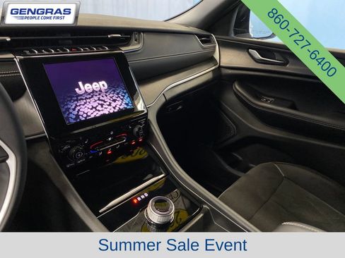 Used 2023 Jeep Grand Cherokee L Laredo AWD/4WD image 16