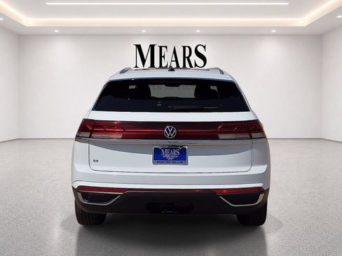 Used 2025 Volkswagen Atlas Cross Sport SE FWD image 4
