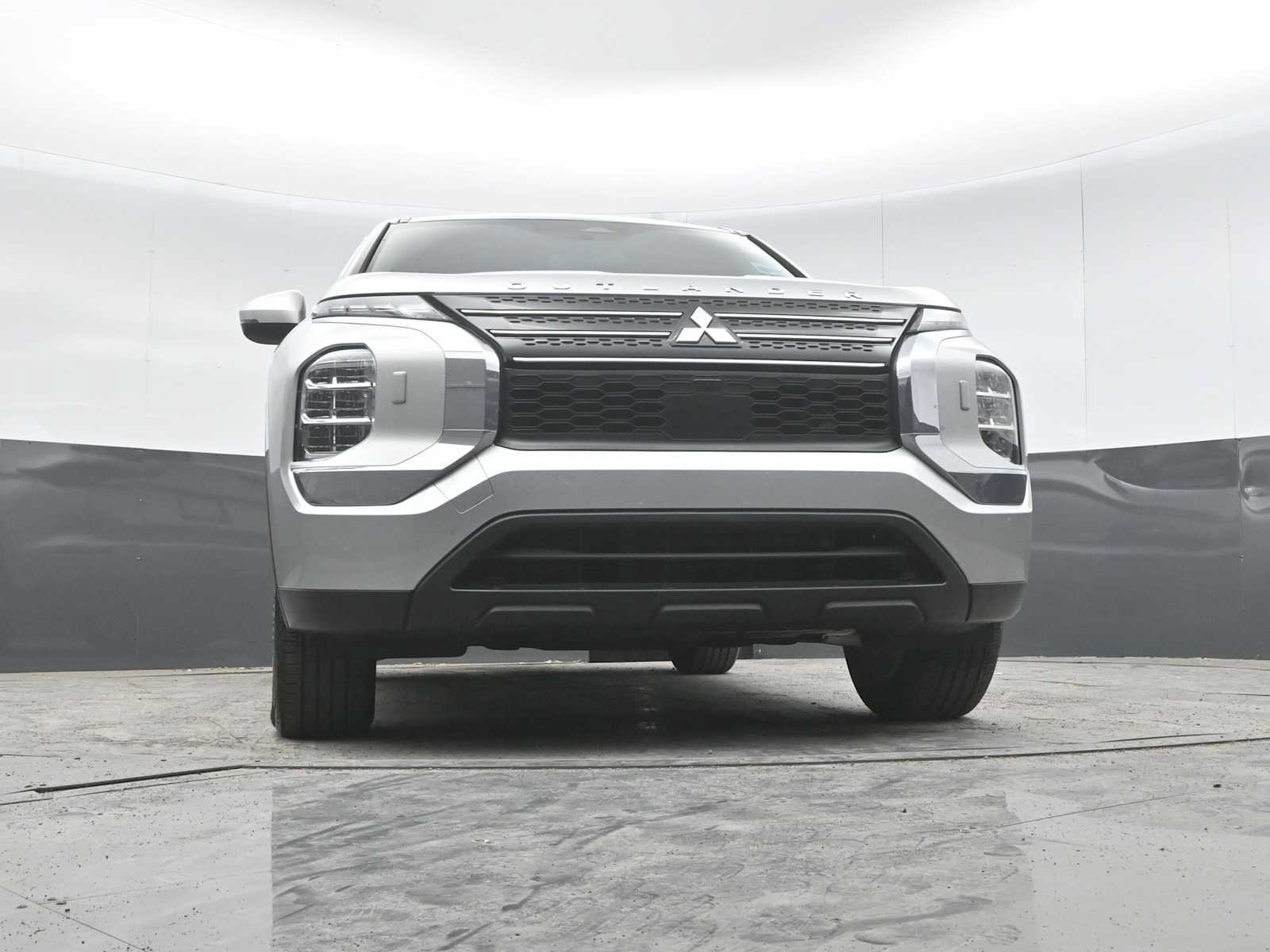 Used 2024 Mitsubishi Outlander ES AWD/4WD image 42