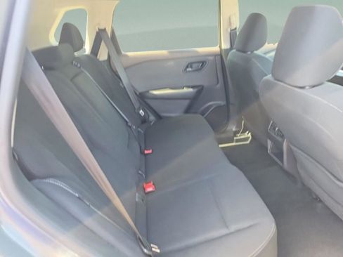 Used 2023 Nissan Rogue S AWD/4WD image 26