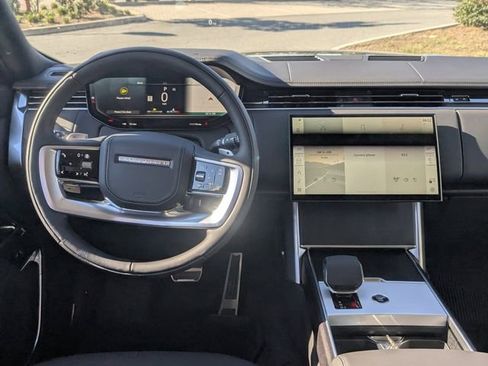 New 2026 Land Rover Range Rover Long Wheelbase SE image 14