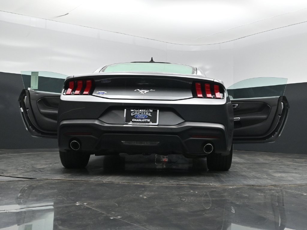 Used 2025 Ford Mustang Coupe RWD image 36