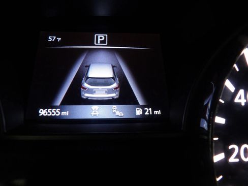 Used 2019 Nissan Pathfinder SV FWD image 20