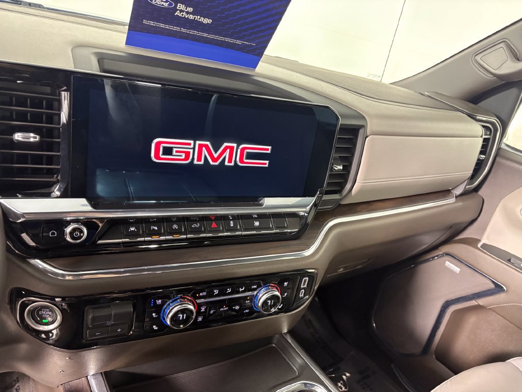 Used 2024 GMC Sierra 1500 SLT w/ SLT Premium Plus Package AWD/4WD image 17