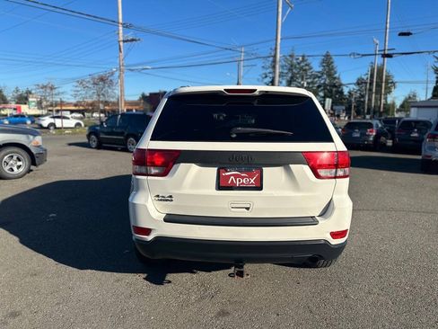 Used 2011 Jeep Grand Cherokee Laredo AWD/4WD image 8