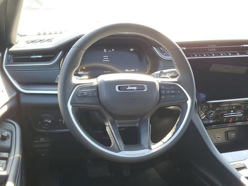 New 2025 Jeep Grand Cherokee L Limited w/ Black Appearance Package image 8