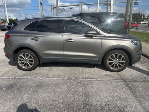 Used 2017 Lincoln MKC Select w/ Select Plus Package image 4