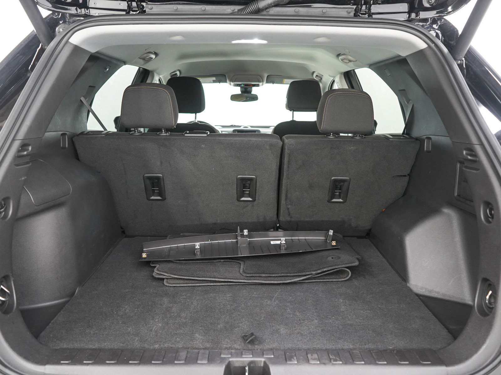 Used 2024 Chevrolet Equinox LT AWD/4WD image 9