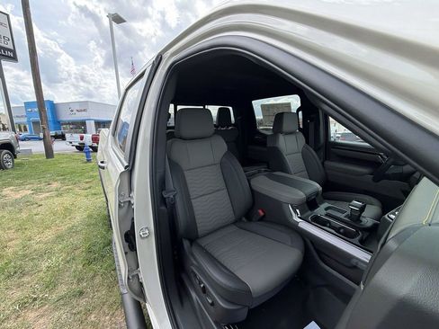 New 2026 Chevrolet Silverado 1500 ZR2 w/ LPO, Dark Essentials Package AWD/4WD image 31
