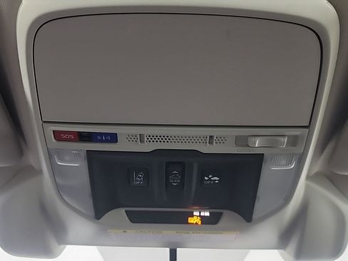 Used 2019 Subaru Forester Touring image 32