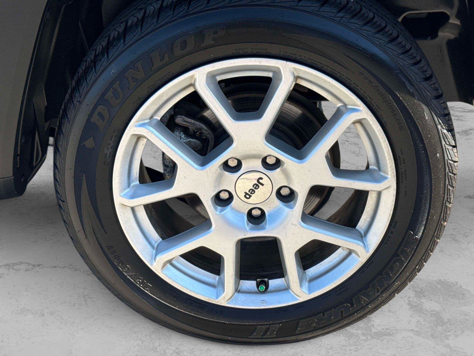 Certified 2023 Jeep Renegade Latitude AWD/4WD image 9