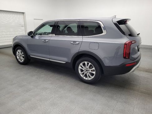 Used 2022 Kia Telluride LX image 3