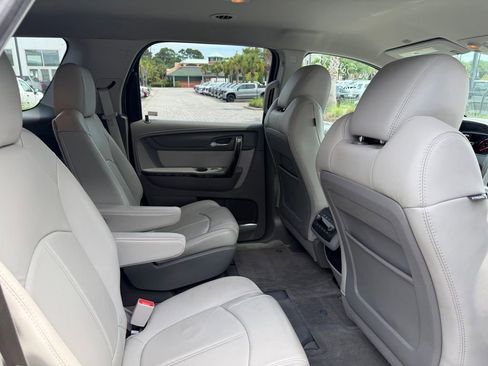 Used 2013 GMC Acadia SLT FWD image 12