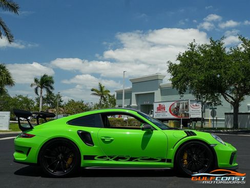 Used 2019 Porsche 911 GT3 RS w/ Weissach Package RWD image 65