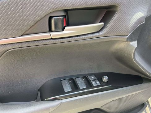 Used 2025 Toyota Camry SE w/ Convenience Package FWD image 12