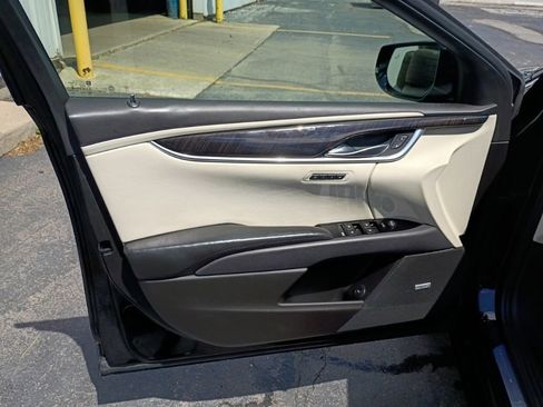 Used 2017 Cadillac XTS Vsport Platinum AWD/4WD image 11