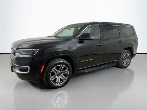 Used 2024 Jeep Wagoneer Series II w/ Flexible Seating Group AWD/4WD image 8