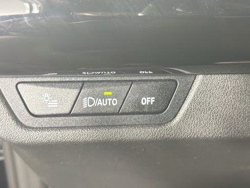 Used 2025 BMW X1 xDrive28i AWD/4WD image 17