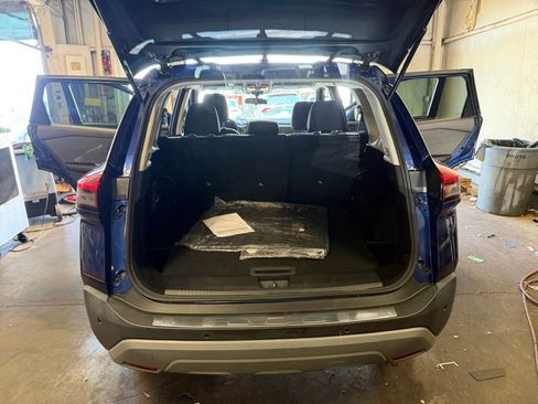 Used 2021 Nissan Rogue SV AWD/4WD image 18