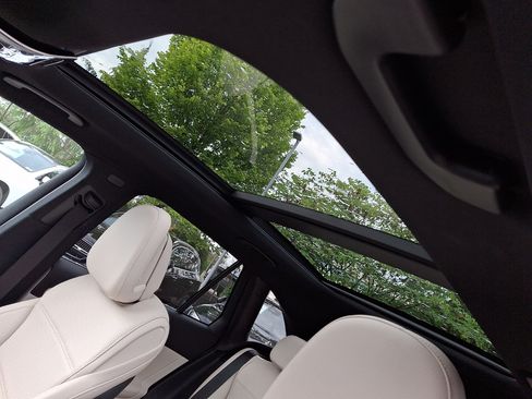 Certified 2025 Mercedes-Benz GLC 350e 4MATIC image 14