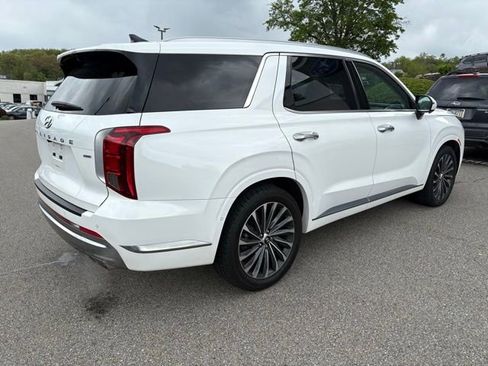 Used 2023 Hyundai Palisade Calligraphy w/ Cargo Package AWD/4WD image 7