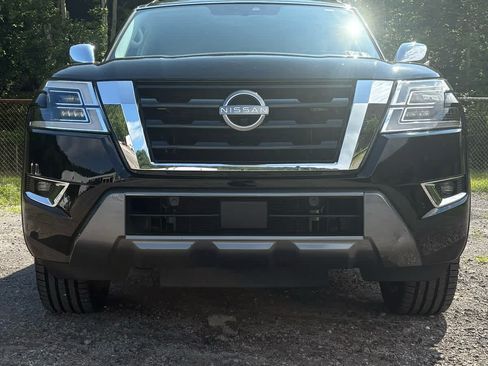 Used 2022 Nissan Armada Platinum w/ Captain's Chairs Package AWD/4WD image 3