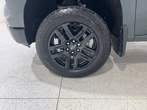 Used 2025 Chevrolet Silverado 1500 LT Trail Boss w/ Convenience Package II image 31