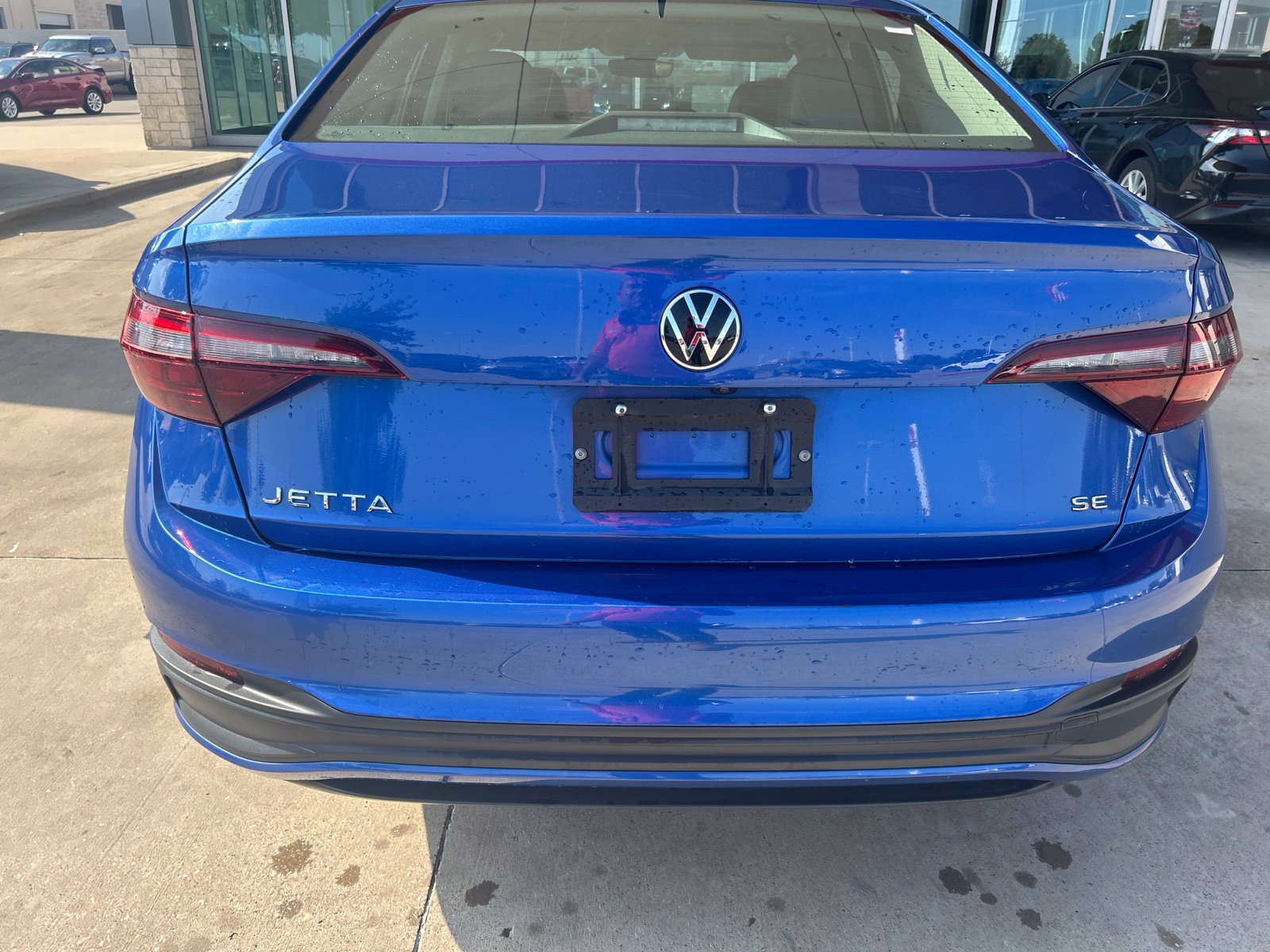 Used 2024 Volkswagen Jetta SE FWD image 11