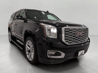 Used 2019 GMC Yukon Denali w/ Denali Ultimate Package AWD/4WD video 1