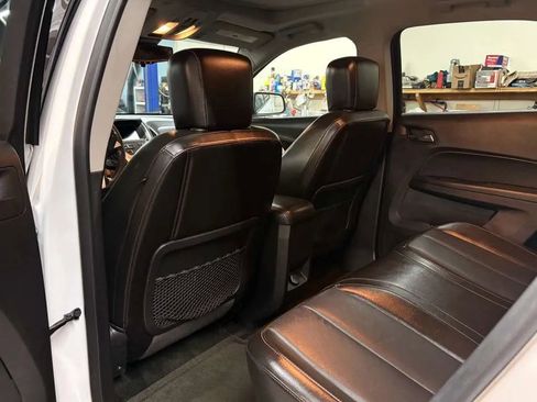 Used 2017 Chevrolet Equinox LT AWD/4WD image 24