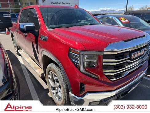 Used 2024 GMC Sierra 1500 SLT image 3
