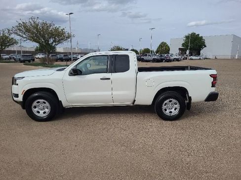 Certified 2025 Nissan Frontier S w/ S Utility Package AWD/4WD image 9