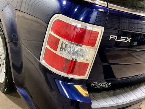 Used 2011 Ford Flex SEL w/ Rapid Spec Order Code FWD image 8