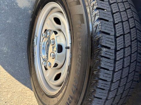 Used 2011 Ford F250 XL w/ PWR Equipment Group image 4