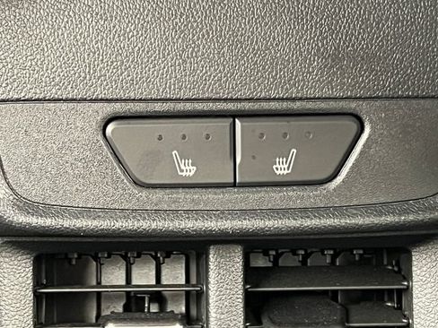 New 2026 Chevrolet Equinox RS w/ Convenience Package III AWD/4WD image 36