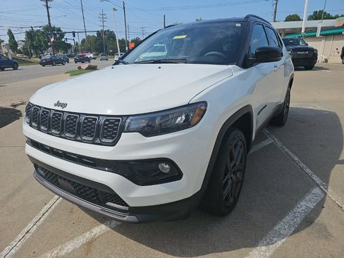 Certified 2026 Jeep Compass Limited AWD/4WD image 9