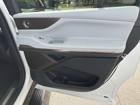 New 2027 Lincoln Navigator L Black Label AWD/4WD image 19