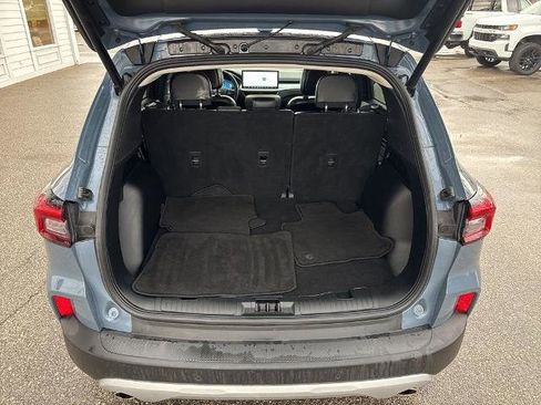 Used 2025 Ford Escape Platinum AWD/4WD image 10