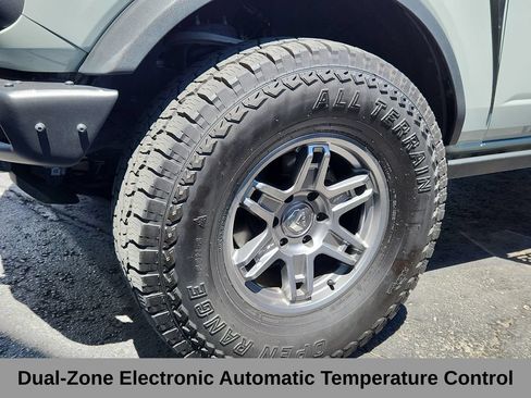 Used 2023 Ford Bronco Badlands AWD/4WD image 6