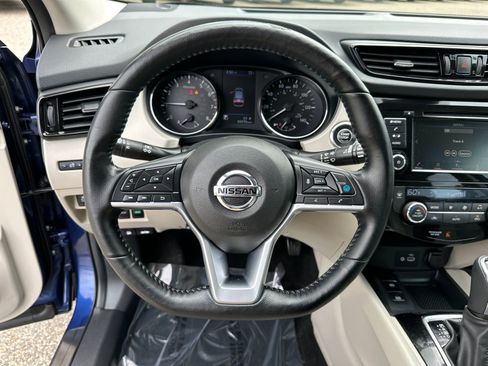 Used 2022 Nissan Rogue Sport SV w/ Technology Package image 21