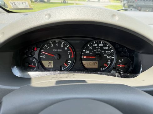 Used 2018 Nissan Frontier SV w/ Value Truck Package AWD/4WD image 11